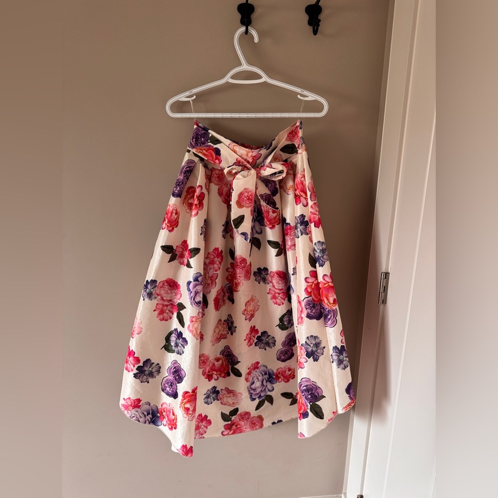 Yaya & Co high waisted floral high-low skirt in pink and purple floral sz L